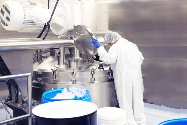 Bioreactor -- pharmaceutical manufacturing equipment