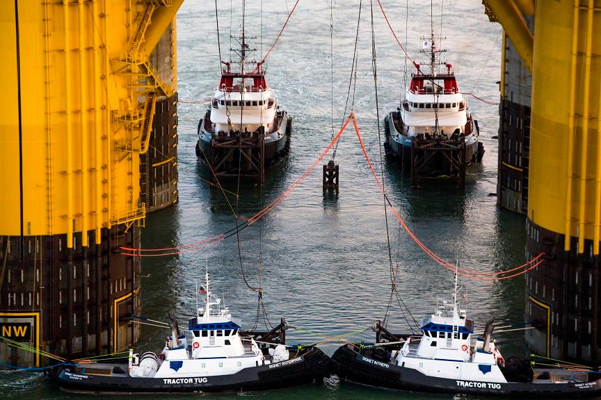 Towing offshore platform