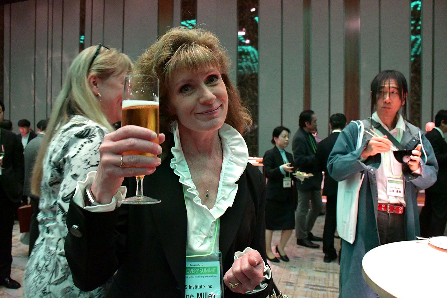 Anne Milley with Beer - Tokyo DS 2019